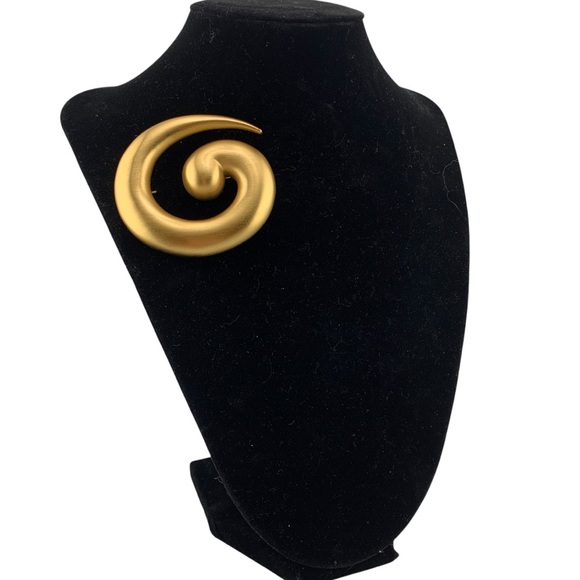 MONET TADPOLE SWIRL BROOCH PIN MATTE BRUSHED GOLD PLATE VINTAGE SIGNED 2-1/4" - Picture 3 of 9